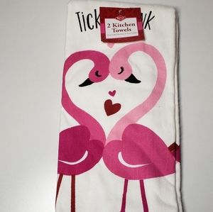 Flamingo hand towels